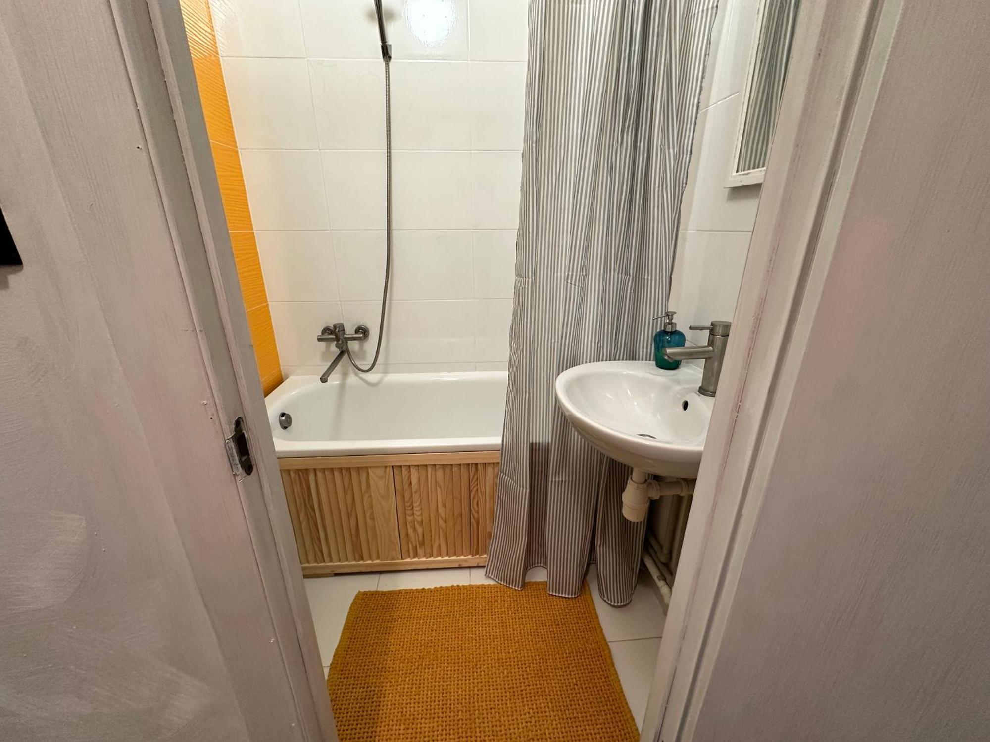 Art Apartment On Kylisha Str ลวีฟ ภายนอก รูปภาพ