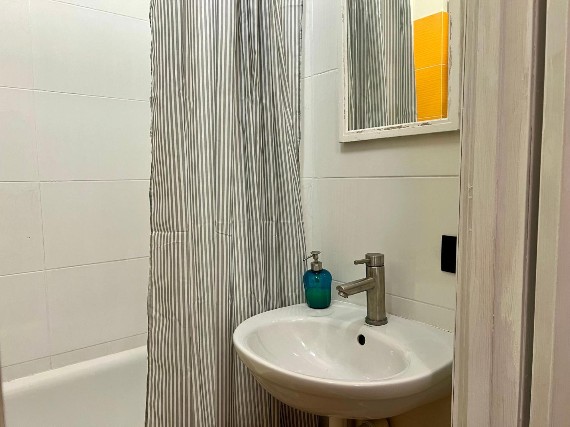 Art Apartment On Kylisha Str ลวีฟ ภายนอก รูปภาพ