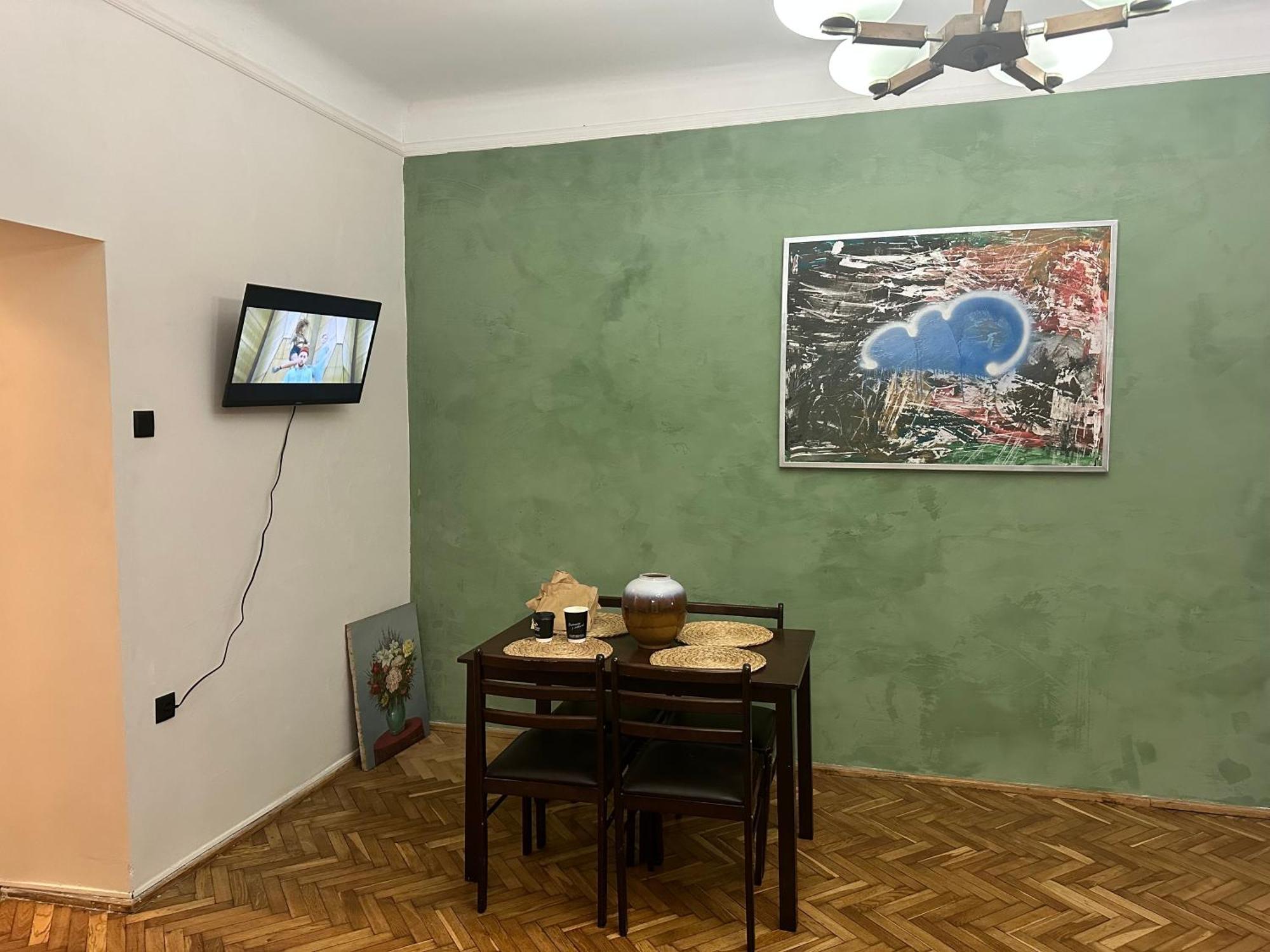 Art Apartment On Kylisha Str ลวีฟ ภายนอก รูปภาพ