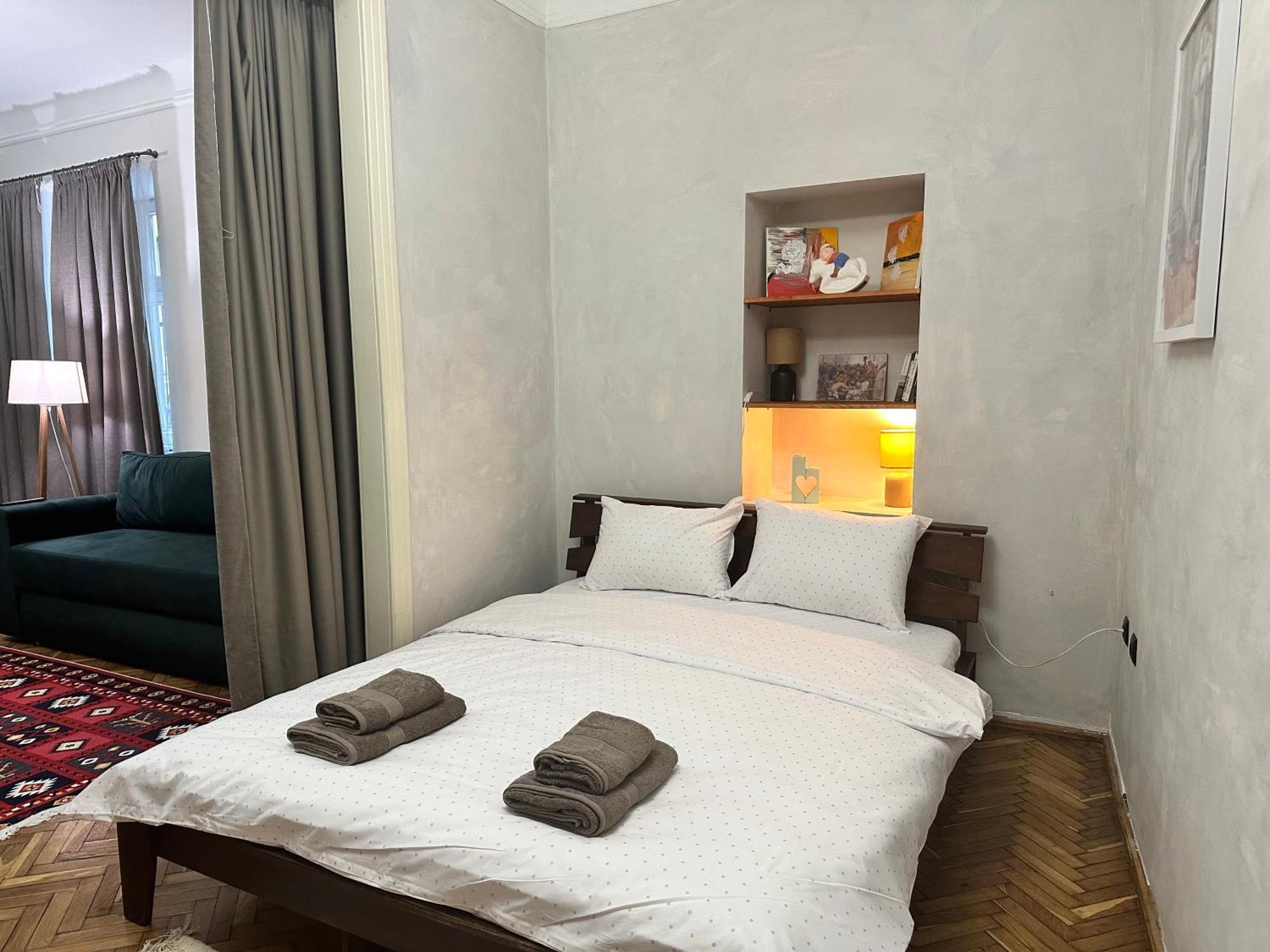 Art Apartment On Kylisha Str ลวีฟ ภายนอก รูปภาพ